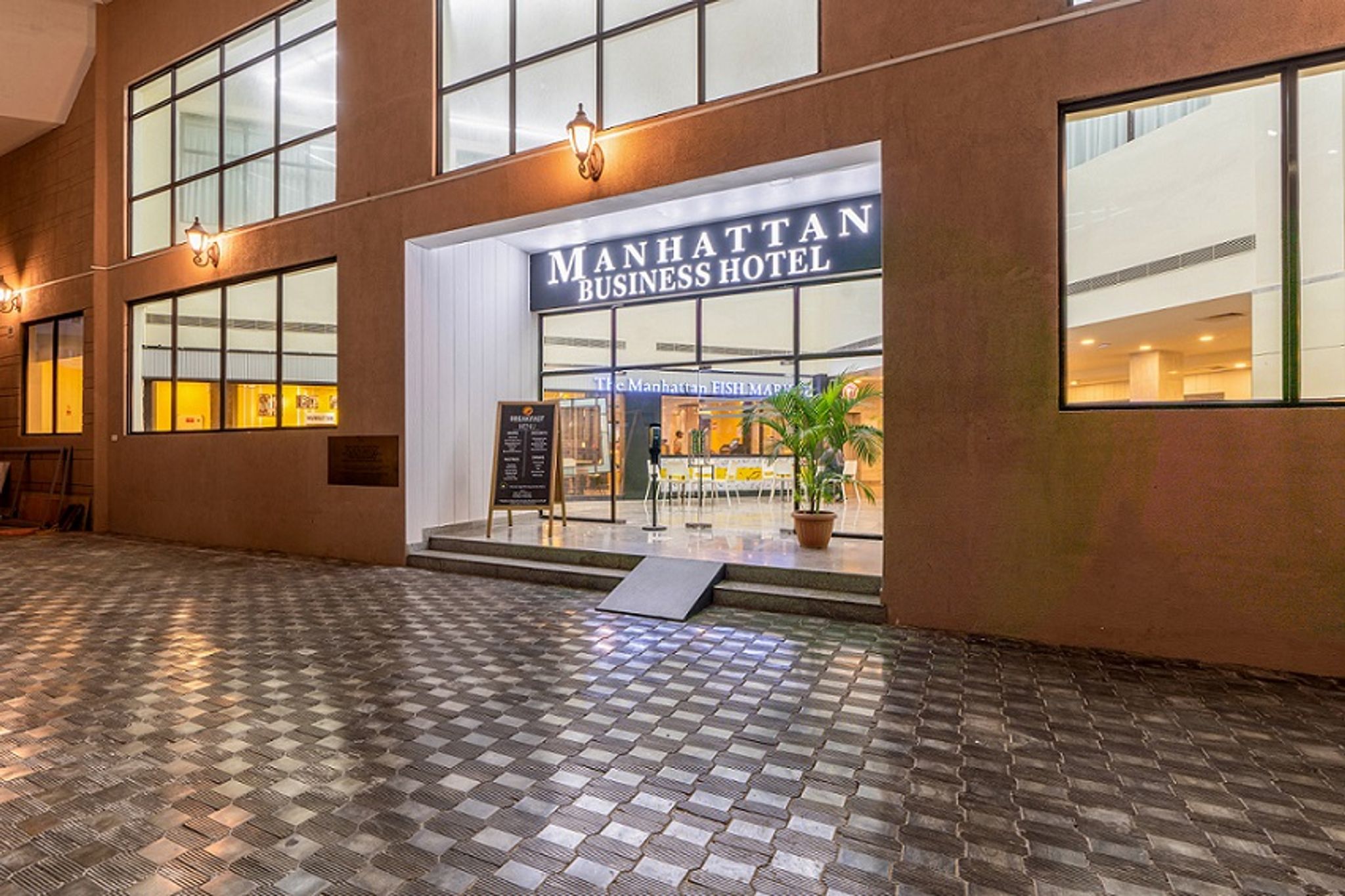 Manhattan Business Hotel